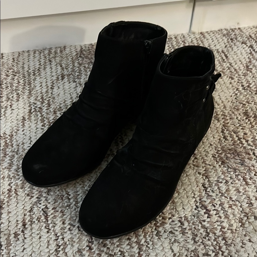 Black Heeled Boots